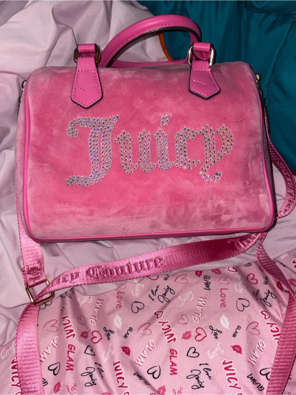 Juicy Couture velvet bag #y2k #juicycouture #2000s #hollister 🩷